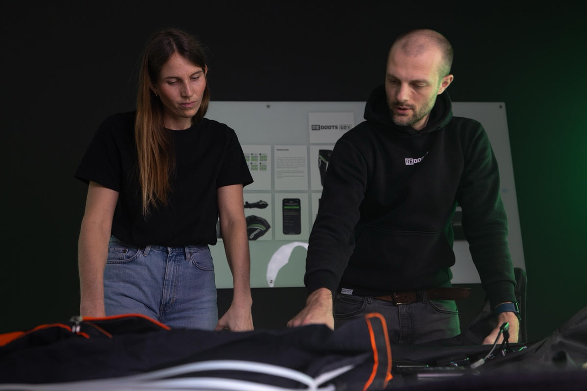 Reboots: Frau und Mann vor XGO