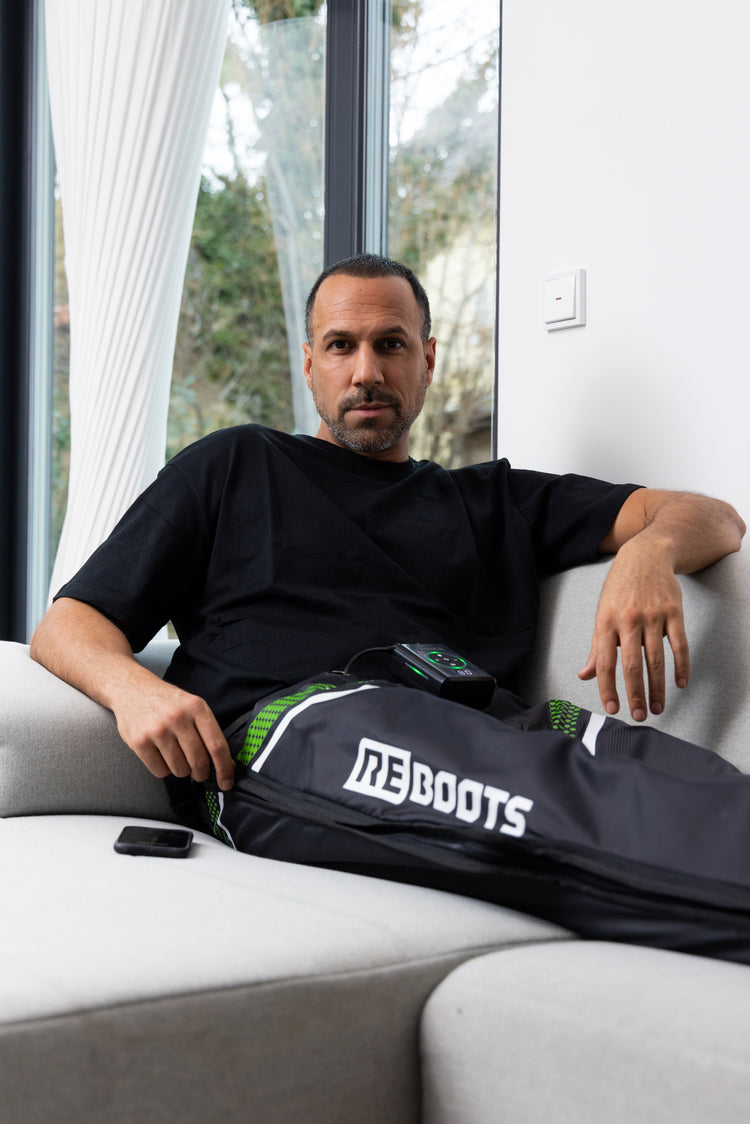 Reboots Go X Male Model Recovery Sofa