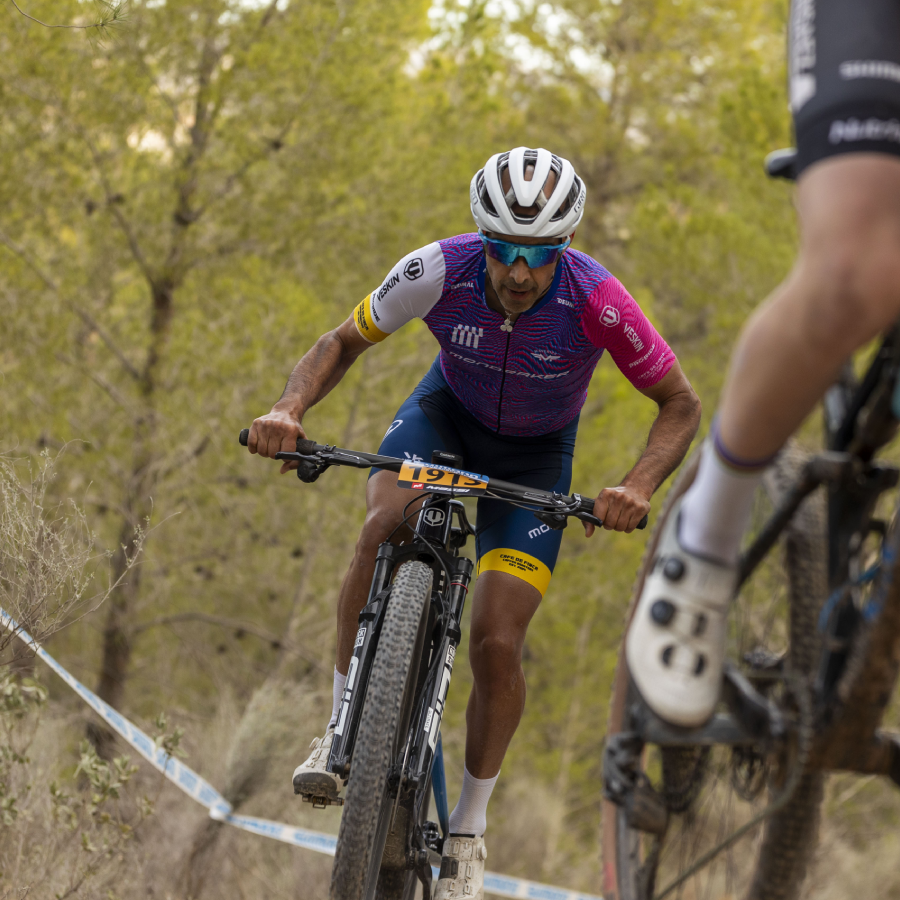 Reboots: Tomi Misser nuevo embajador Reboots en bici