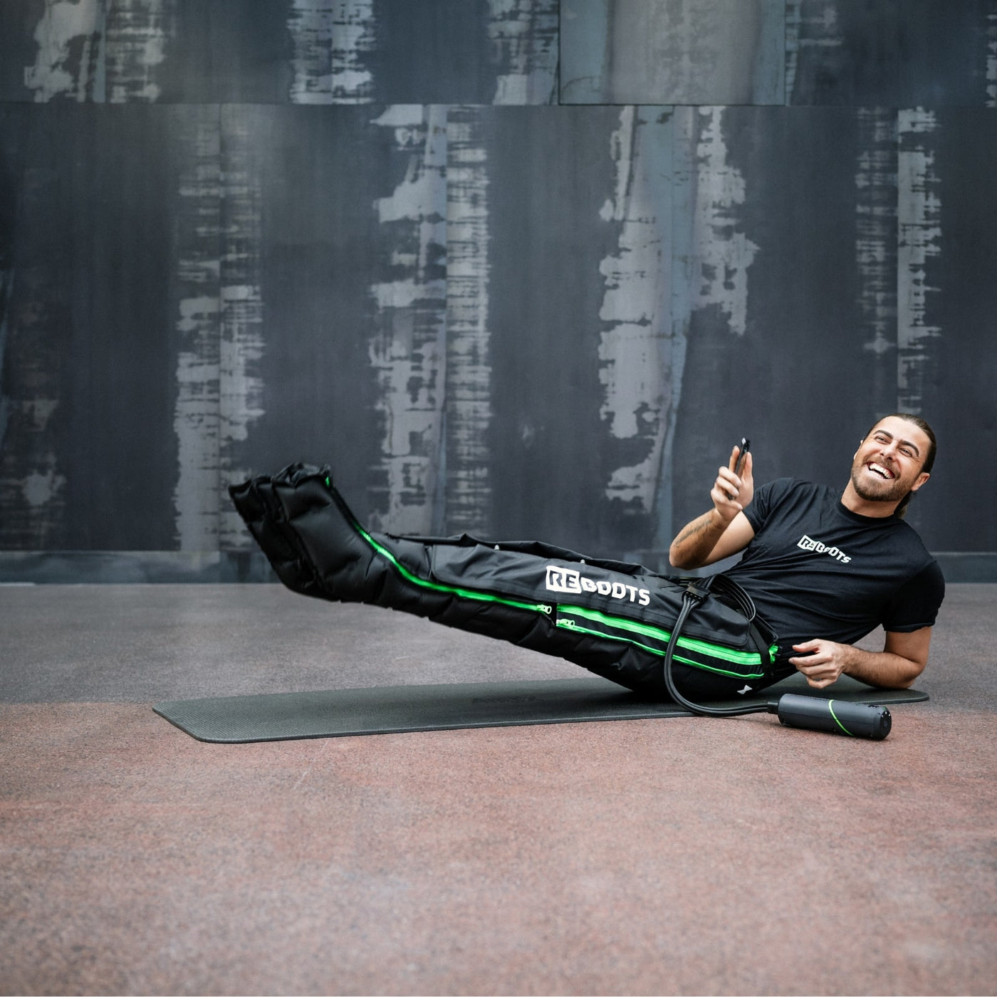 Buy Reboots recovery boots and pants – top recovery for athletes
