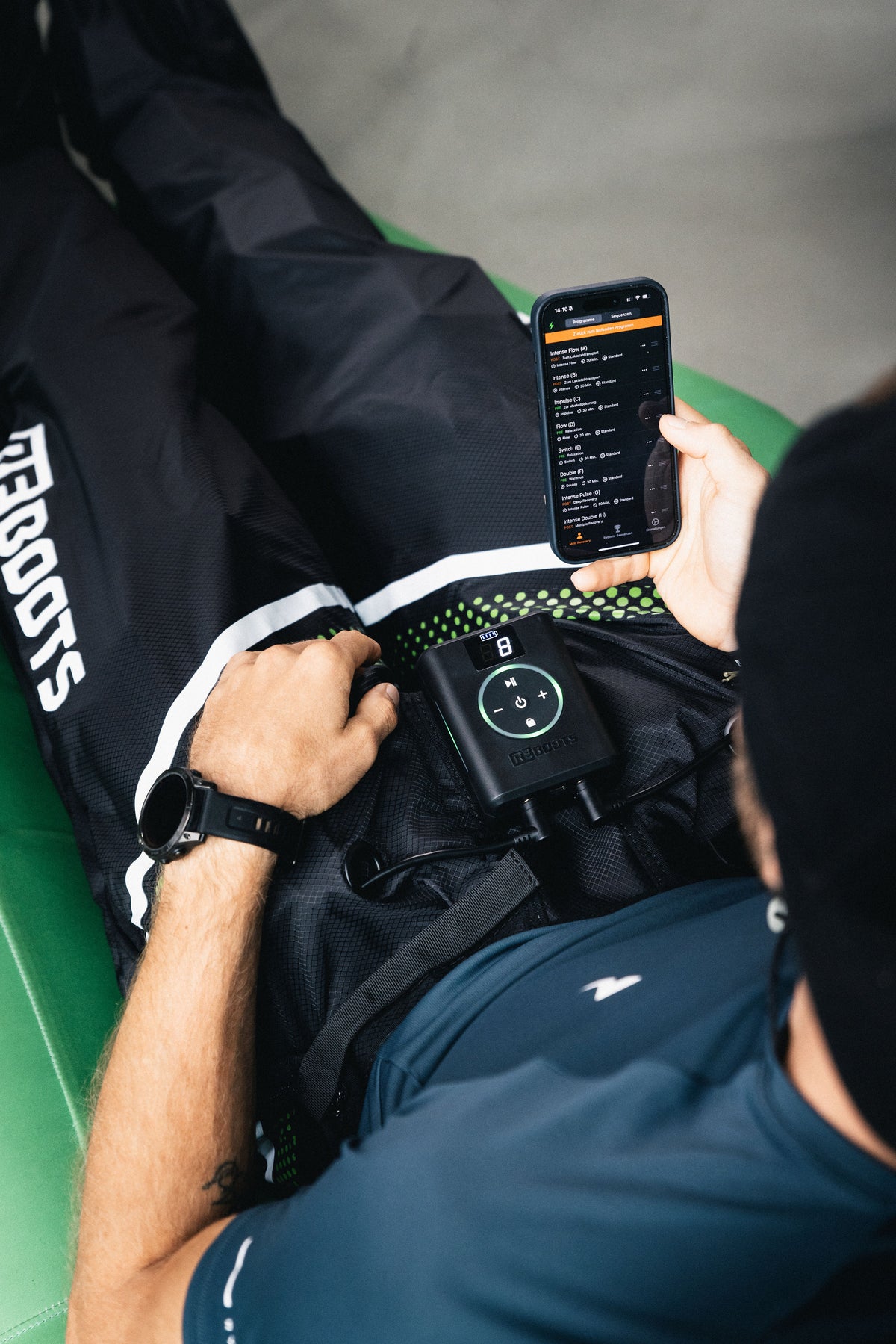 Reboots Go X Lite Kompressionsmassage für Beine – Steuerung der mobilen Recovery Boots per App nach dem Training zur gezielten Regeneration